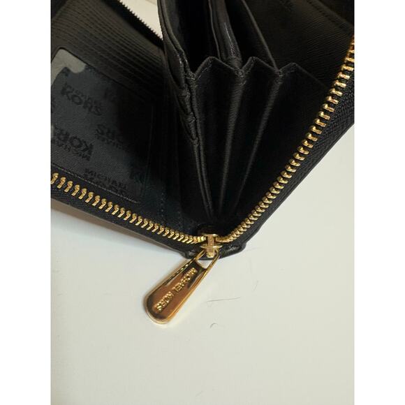 Michael Kors Jet Set Large Wallet Wristlet Signature Black and Gray EUC - Picture 12 of 14